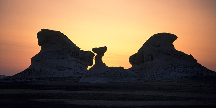  Fotografie Západ slunce v egyptské Staré Bílé poušti.