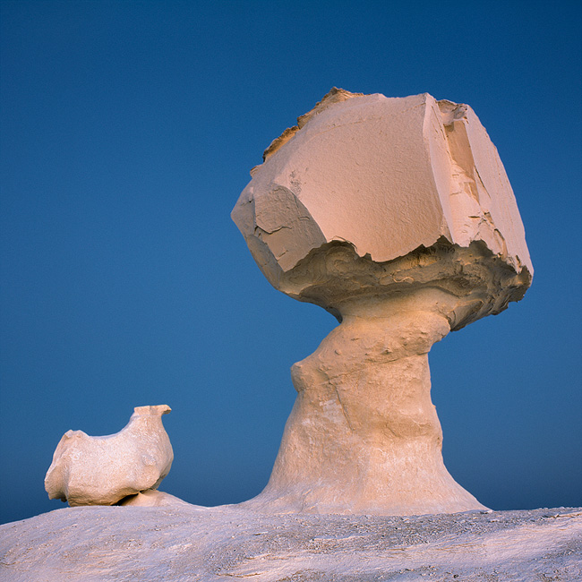  Fotografie Tvary pouště, Egypt - Zvláští útvary ve Staré Bílé poušti.