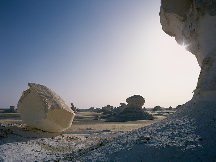  Fotografie Východ slunce - Východ slunce v egyptské Bílé poušti.