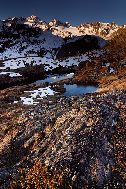  Fotografie Podzim na horách, Rakouské Alpy - Ráno u jezírka pod Stubaiským ledovcem ve Štubaiských Alpách.
