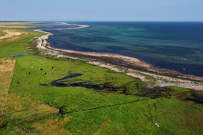  Fotografie Švédsko, ostrov Öland - Nejjižnější část švédského ostrova Öland. Ostrov se nachází v kraji Kalmar v Baltském moři a od pevniny je oddělen průlivem Kalmarsund, přes který vede 6 km dlouhý silniční most.